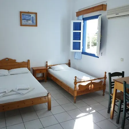 Studios Apartments Perivolos 3* بيريفولّوس