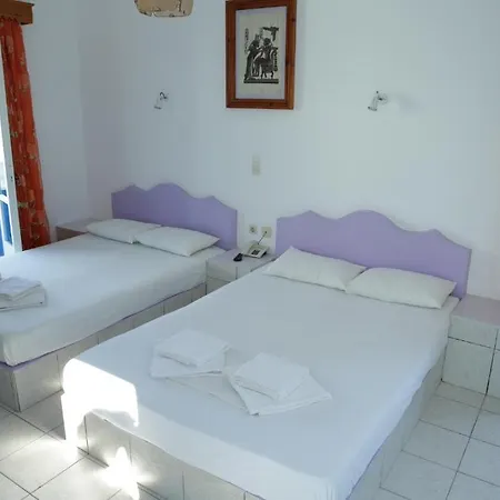 Studios Apartments Perivolos شقة فندقية 3*
