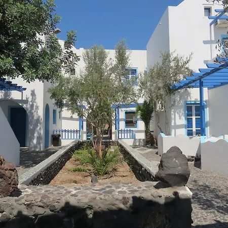 Studios Apartments Perivolos 3* بيريفولّوس