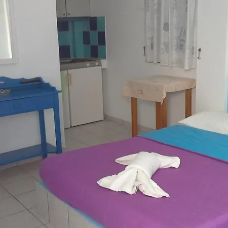 Studios Apartments Perivolos